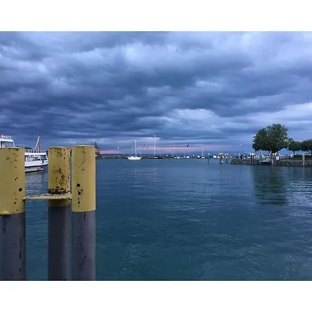 Holiday Lake View شقة كونستانز